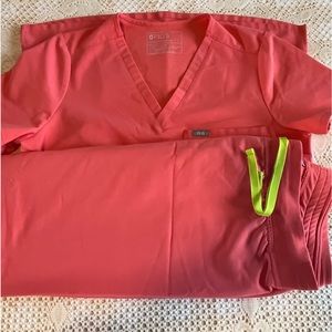 Figs Scrubs in Hot coral